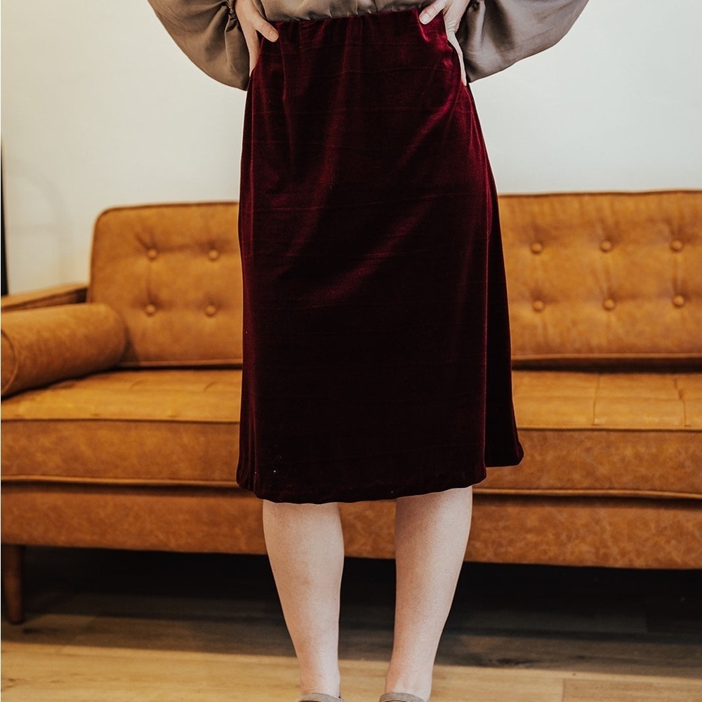Chaus Vintage Burgundy A-Line Velvet Skirt, Size 34